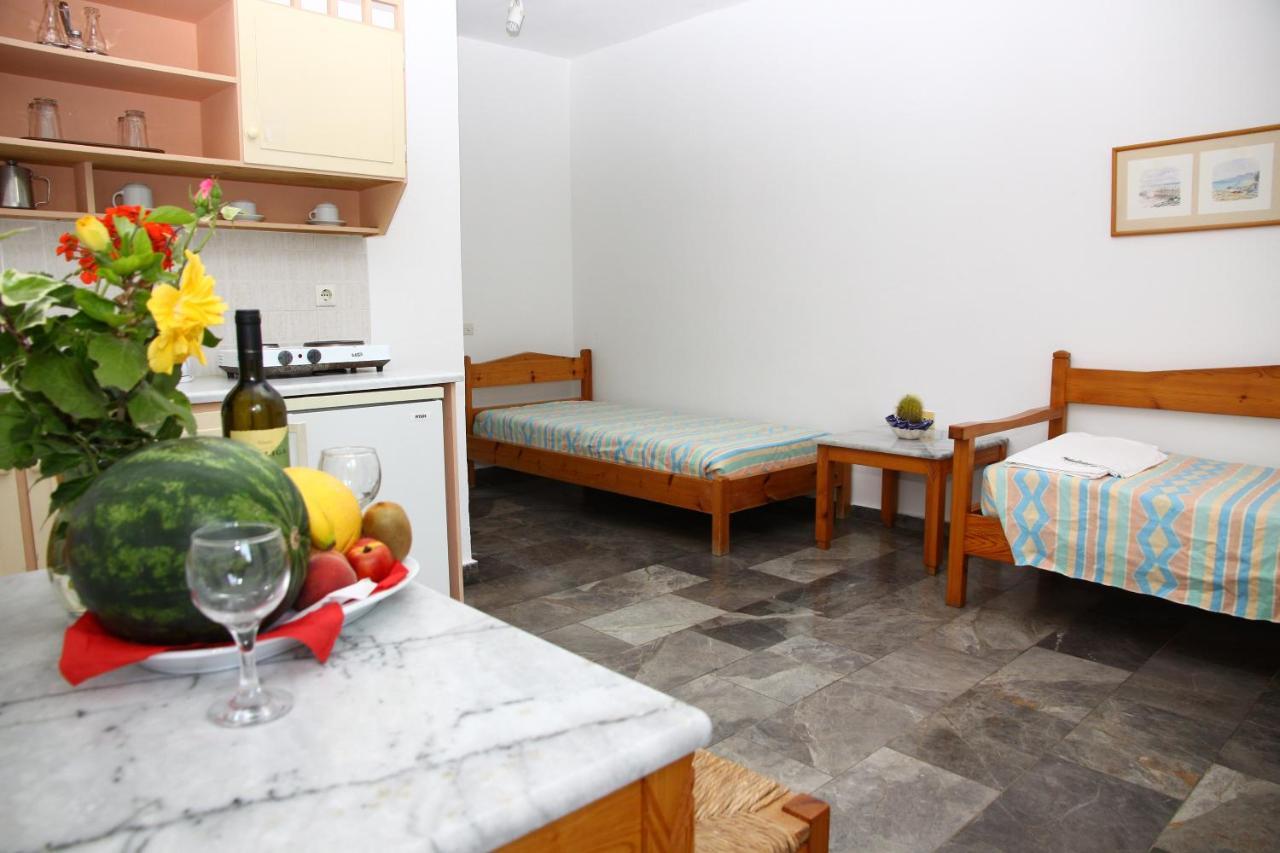 Camari Garden Hotel Apartments Jeráni Haníon Kültér fotó